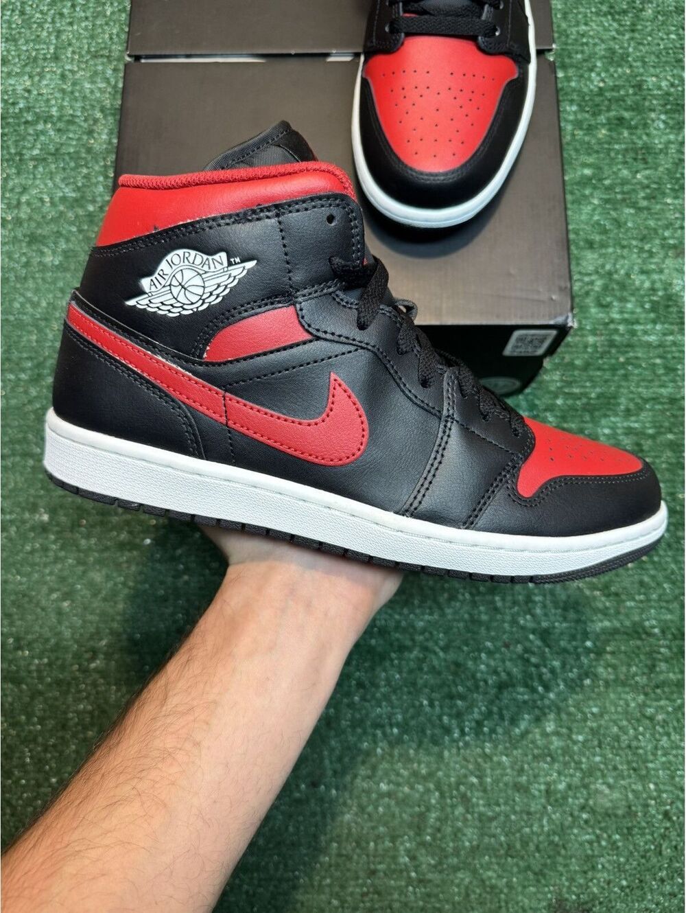Jordan Retro 1 Mid Bred Twist Size 10